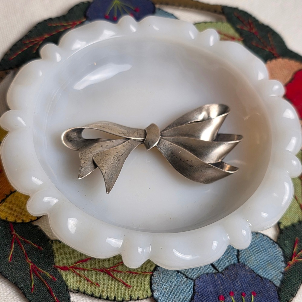 Vintage BB Binder Bros Sterling Silver Bow Brooch Pin Mid Century Ribbon Design
